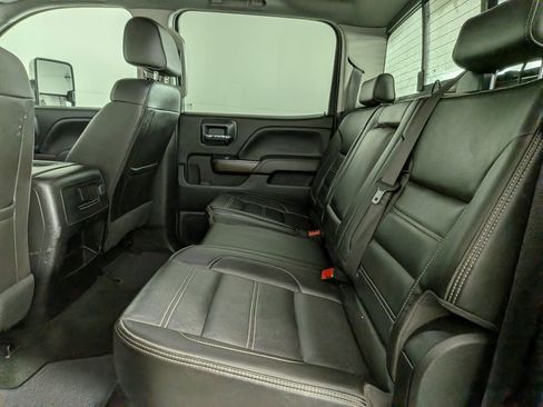 Used 2018 GMC Sierra 3500 Denali w/ Duramax Plus Package image 30