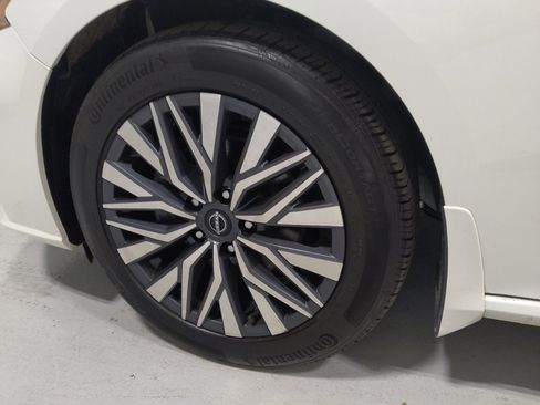Used 2023 Nissan Altima 2.5 SV FWD image 31