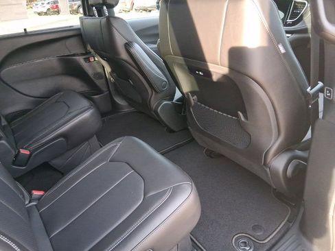 New 2026 Chrysler Pacifica Select image 27