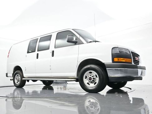 Used 2024 GMC Savana 2500 w/ Driver Convenience Package image 33