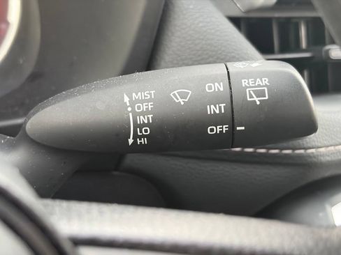 Used 2025 Toyota RAV4 LE AWD/4WD image 27
