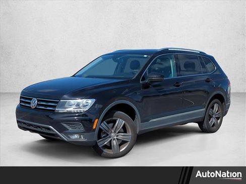 Used 2020 Volkswagen Tiguan SEL image 1