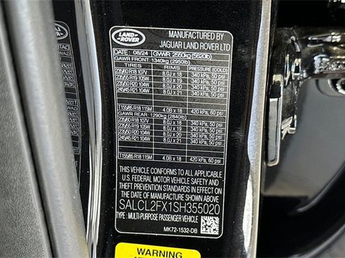 New 2025 Land Rover Discovery Sport Dynamic SE image 27