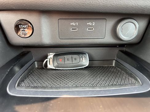 Used 2024 Nissan Rogue S AWD/4WD image 20