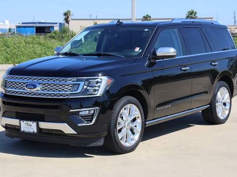 Used 2018 Ford Expedition Platinum RWD image 3