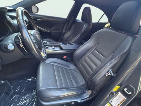 Used 2019 Lexus IS 300 F Sport w/ F Sport Package RWD image 13