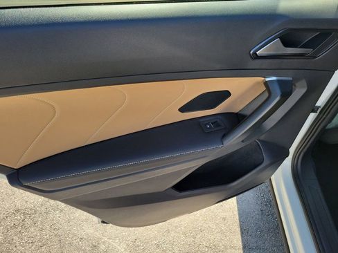 Certified 2024 Volkswagen Tiguan SE R-Line FWD image 9