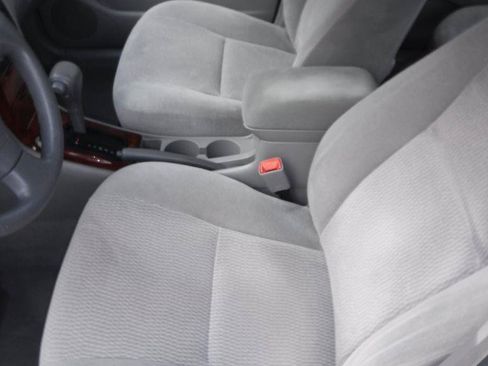 Used 2006 Toyota Corolla LE FWD image 23