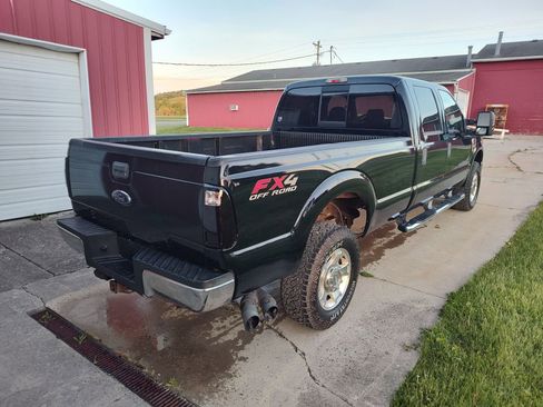 Used 2010 Ford F350 4x4 Crew Cab Super Duty image 3