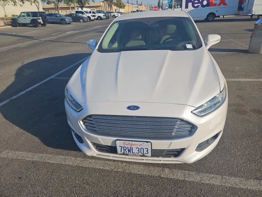 Used 2016 Ford Fusion Energi SE FWD image 2