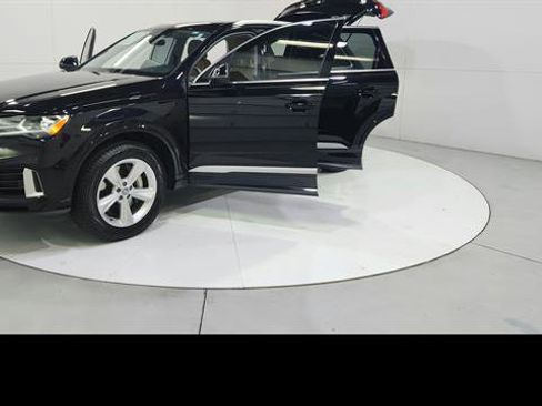 Used 2020 Audi Q7 3.0T Premium w/ Convenience Package image 30