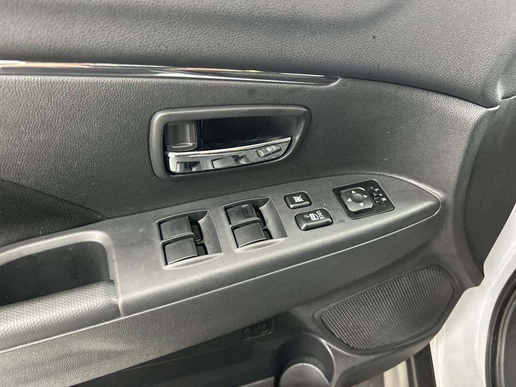 Used 2025 Mitsubishi Outlander Sport AWD image 11