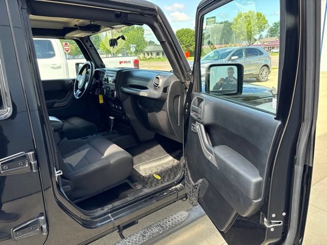 Used 2011 Jeep Wrangler Unlimited Sport AWD/4WD image 14