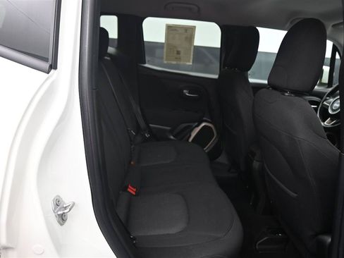 Used 2017 Jeep Renegade Latitude AWD/4WD image 10