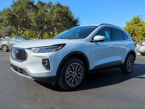 New 2026 Ford Escape SE FWD image 8