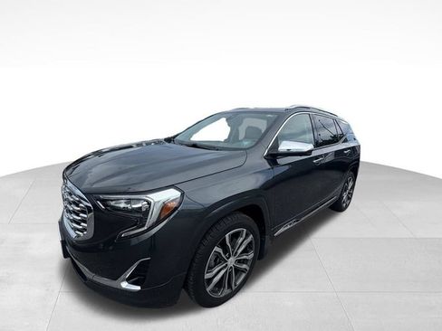 Certified 2020 GMC Terrain Denali w/ Denali Premium Package AWD/4WD image 2