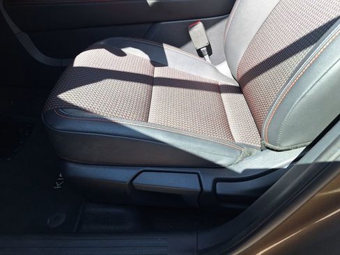 Used 2025 Nissan Kicks SR FWD image 28