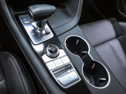 Certified 2026 Genesis G70 2.5T AWD/4WD image 17