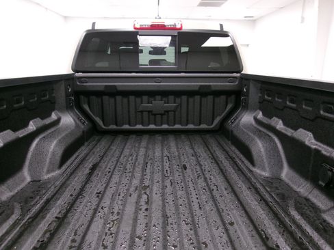 New 2026 Chevrolet Colorado ZR2 w/ Technology Package AWD/4WD image 13