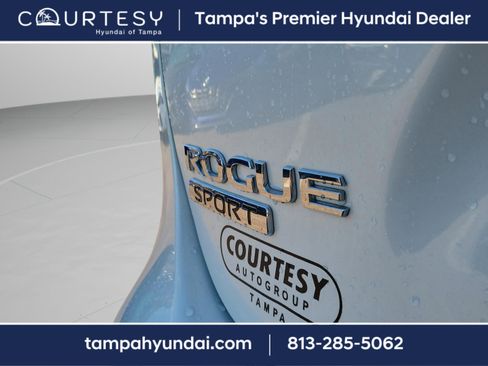 Used 2022 Nissan Rogue Sport SV w/ Technology Package image 6