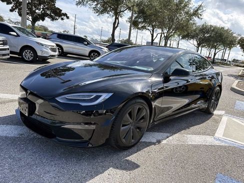 Used 2021 Tesla Model S Plaid image 7