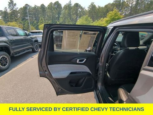 Used 2024 Jeep Compass Latitude AWD/4WD image 33