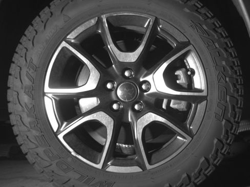 Used 2025 Jeep Compass Trailhawk AWD/4WD image 13