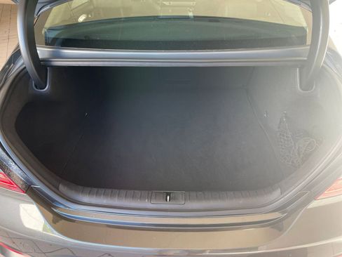 Used 2025 Genesis G70 2.5T image 32