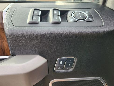 Used 2018 Ford F150 Lariat w/ FX4 Off-Road Package AWD/4WD image 28