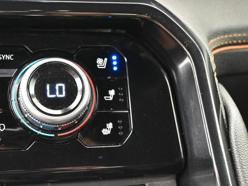 Used 2024 GMC Sierra 2500 AT4 w/ AT4 Preferred Package AWD/4WD image 7