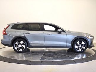 Used 2020 Volvo V60 T5 Cross Country w/ Protection Package Premier video 2