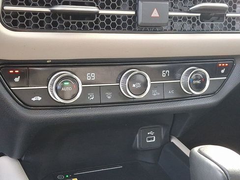 Used 2023 Honda HR-V EX-L image 16