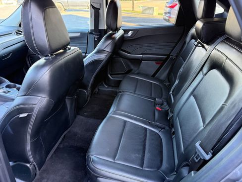 Used 2022 Ford Escape SEL image 8