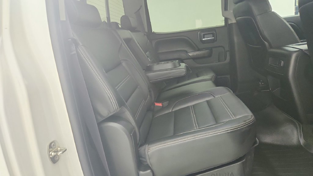 Used 2015 GMC Sierra 2500 Denali w/ Duramax Plus Package AWD/4WD image 33
