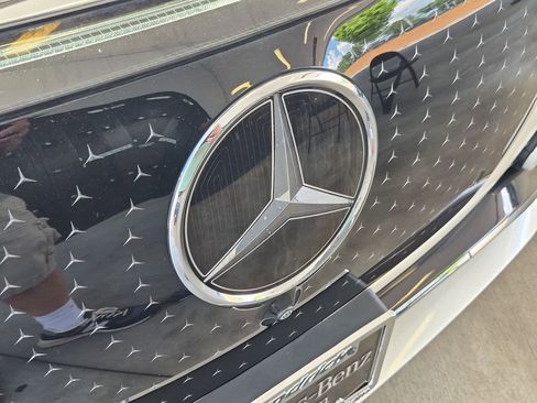 Certified 2023 Mercedes-Benz EQS 580 4MATIC SUV w/ Pinnacle Trim Package image 33