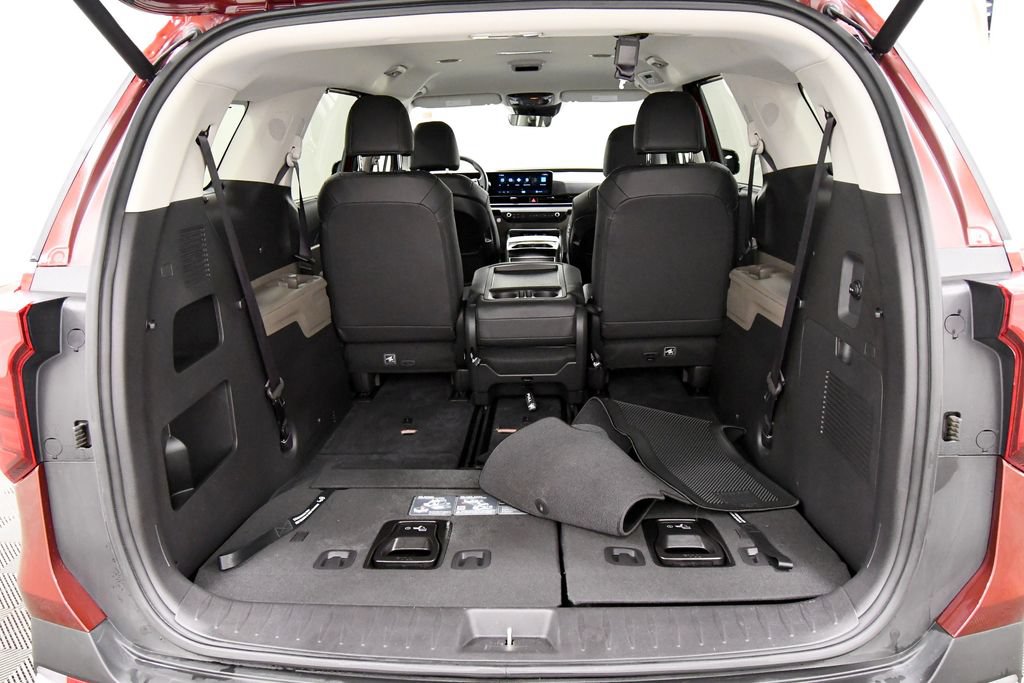 Certified 2026 Kia Carnival EX FWD image 7