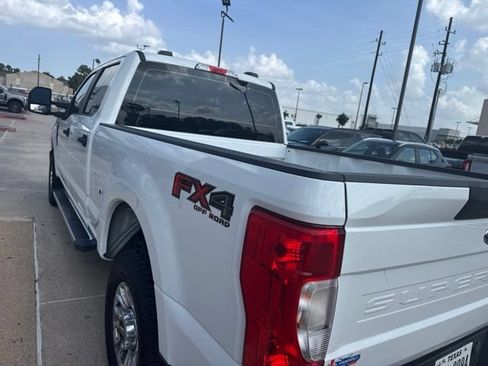 Used 2021 Ford F250 XL w/ STX Appearance Package AWD/4WD image 4
