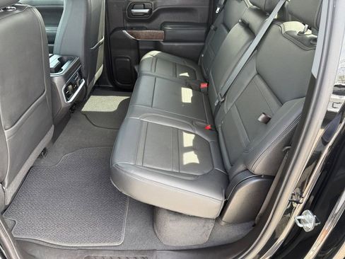 Used 2021 GMC Sierra 1500 Denali w/ Technology Package AWD/4WD image 11