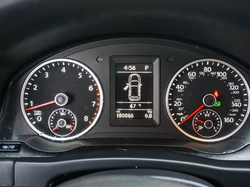 Used 2017 Volkswagen Tiguan S FWD image 22