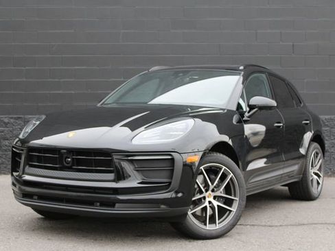 Used 2026 Porsche Macan AWD/4WD image 1