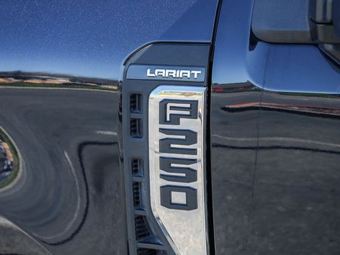 Used 2025 Ford F250 Lariat image 25