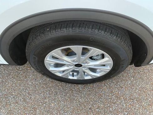 Used 2025 Ford Escape Active FWD image 9