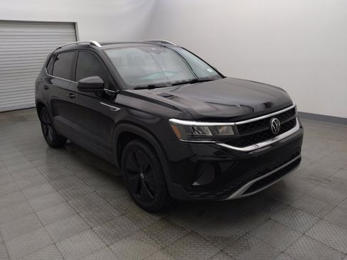 Used 2023 Volkswagen Taos SE image 13