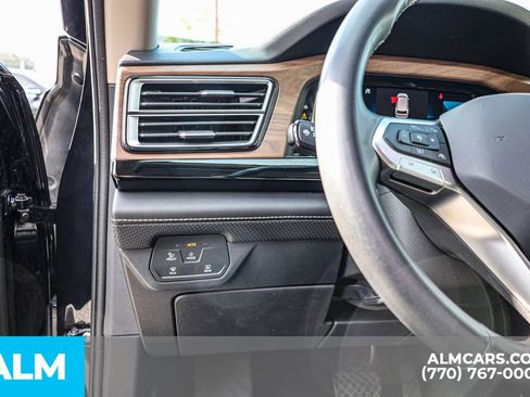 Used 2024 Volkswagen Atlas SE FWD image 28