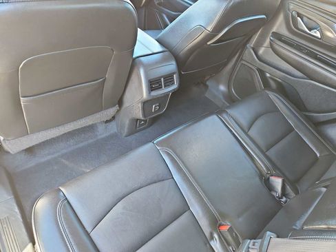 Used 2022 GMC Terrain SLT image 19