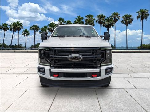 Used 2021 Ford F250 Lariat w/ Lariat Ultimate Package AWD/4WD image 3