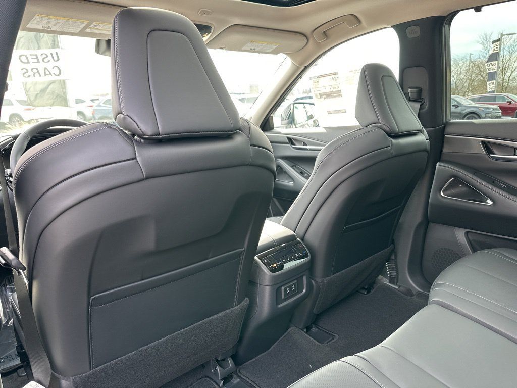 Certified 2026 INFINITI QX60 Luxe w/ Cargo Package AWD/4WD image 41