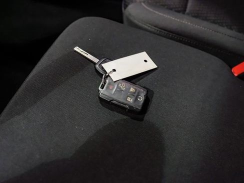 Used 2022 Chevrolet Silverado 2500 Custom w/ Custom Value Package image 53