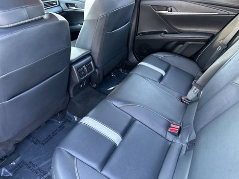 Used 2025 Toyota Camry SE FWD image 11