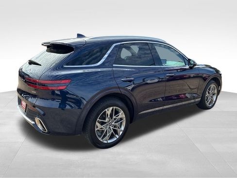Used 2025 Genesis GV70 2.5T AWD/4WD image 5